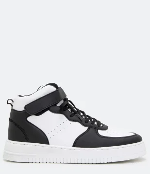 TÊNIS CANO ALTO COM VELCRO E RECORTES DE COR PRETO