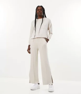 CALÇA RETA ESPORTIVA EM MODAL COM CÓS ELÁSTICO E RECORTES CINZA