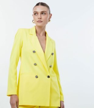 BLAZER ALFAIATARIA COM BOTÕES NA VISTA E GOLA LAPELA AMARELO