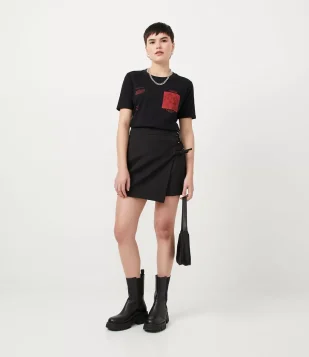 SAIA EVASÊ CURTA EM ALFAIATARIA COM AMARRAÇÃO EM ILHOSES PRETO