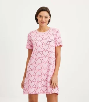 Camisola Curta em Viscolycra com Estampa de Coração Rosa