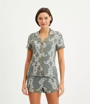 Pijama Americano Curto em Viscolycra com Estampa Floral Cinza 