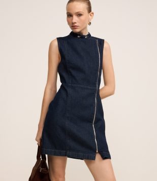 Vestido Curto em Jeans com Gola Biker e Zíper Frontal Azul Escuro