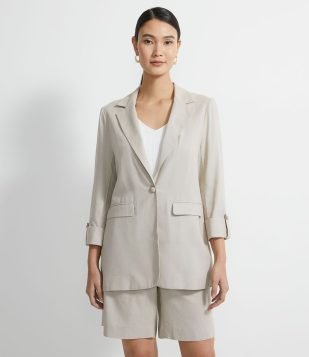 BLAZER EM LINHO COM MARTINGALE NA MANGA BEGE