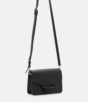 BOLSA TRANSVERSAL BOXY COM FECHAMENTO TUBULAR PRETO