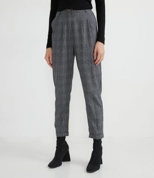 CALÇA CENOURA EM ALGODÃO COM ESTAMPA XADREZ PRETO