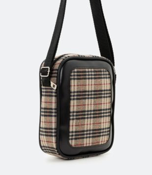  Bolsa com Alça Transversal com Estampa Xadrez Multicores 