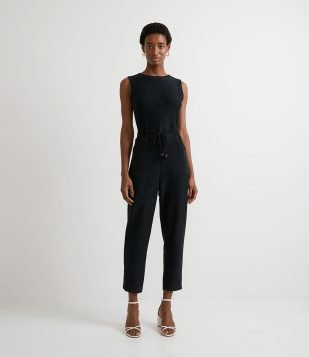  Macacão Pantacourt Sem Mangas com Amarração Preto 