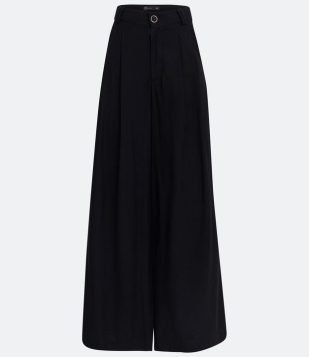  Calça Pantalona em Viscose com Pregas e Botão de Acrílico Preto 