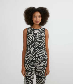 BLUSA REGATA EM LINHO COM ESTAMPA ANIMAL PRINT ZEBRA PRETO