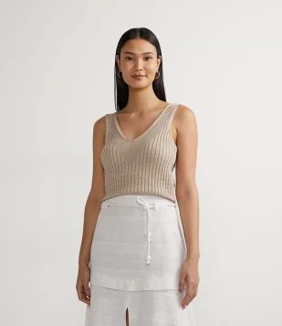 BLUSA REGATA EM TRICÔ COM PONTO DIFERENCIADO BEGE