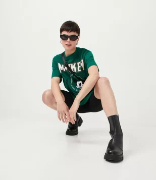 BLUSA ALONGADA EM MEIA MALHA COM ESTAMPA MICKEY VERDE