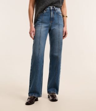 Calça Reta Comfort em Jeans com Friso Frontal Azul