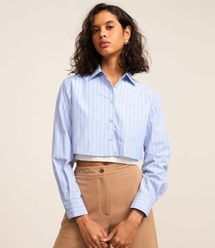 Camisa Cropped Listrada em Tricoline com Fio TInto Azul
