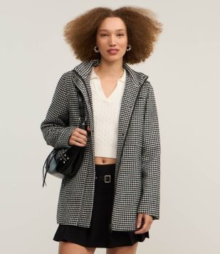 Casaco Longo em Polivelour Pied de Poule com Capuz Preto-Branco