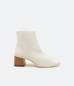 Bota Casual Cano Baixo Branco