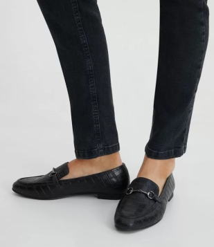 Sapato Loafer Com Textura Croco E Bridão No Cabedal Preto