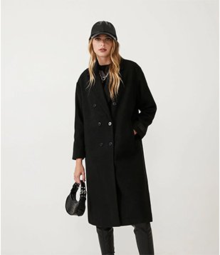 Casaco Alongado em Polivelour com Botões Aplicados Preto