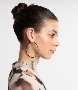 Brinco Argola Média Fechada Dourado