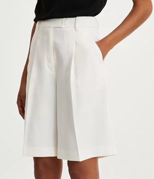 Bermuda Alfaiatada Com Pregas Branco