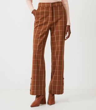 Calça Wide Leg com Estampa Xadrez e Botões na Barra