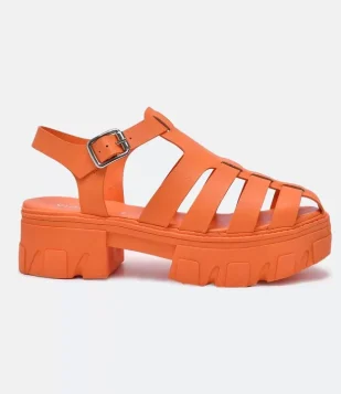 SANDÁLIA RASTEIRA COM TIRAS E SOLA DIFERENCIADA VIA MARTE LARANJA