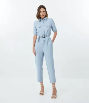 MACACÃO LONGO EM VISCOSE COM CINTO E BOTÕES AZUL