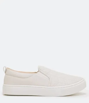 TÊNIS SLIP ON CANO BAIXO BEGE