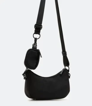 BOLSA TRANSVERSAL BAGUETE COM MINI BAG E CORRENTE DE METAL PRETO