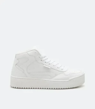 TÊNIS CANO MÉDIO COM RECORTES CONTRASTANTES BRANCO