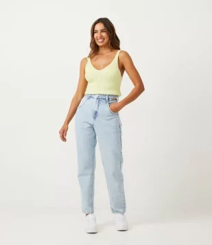 CALÇA MOM EM JEANS COM BOLSOS AZUL
