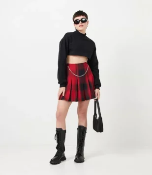SAIA CURTA EM FLANELA XADREZ PLISSADA COM CORRENTE VERMELHO