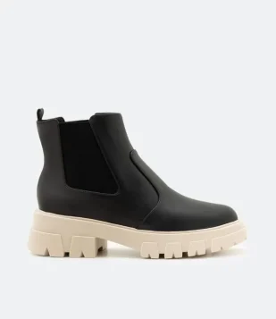 BOTA CANO MÉDIO COM SOLA TRATORADA PRETO