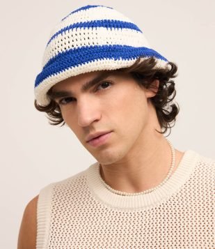 Chapéu Bucket Listrado em Tricô com Efeito Crochê Branco-Azul