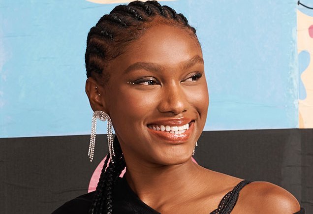 Como fazer delineado: 4 estilos diferentes para você se inspirar