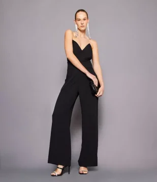 MACACÃO LONGO EM CREPE COM DECOTE V PRETO