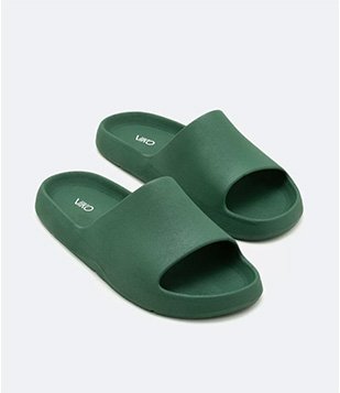 CHINELO SLIDE EM PVC COM TEXTURA VERDE