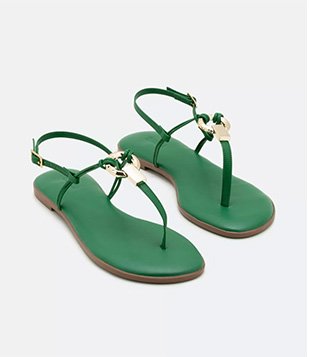 SANDÁLIA RASTEIRA FIO DENTAL COM DETALHE EM METAL VERDE