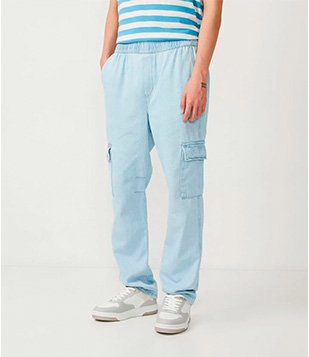 CALÇA JEANS CARGO COM CÓS ELÁSTICO E RECORTES AZUL