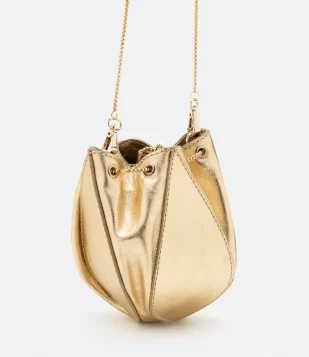 Bolsa Mini Bucket Em Couro Metalizado Com Alça De Corrente Dourado
