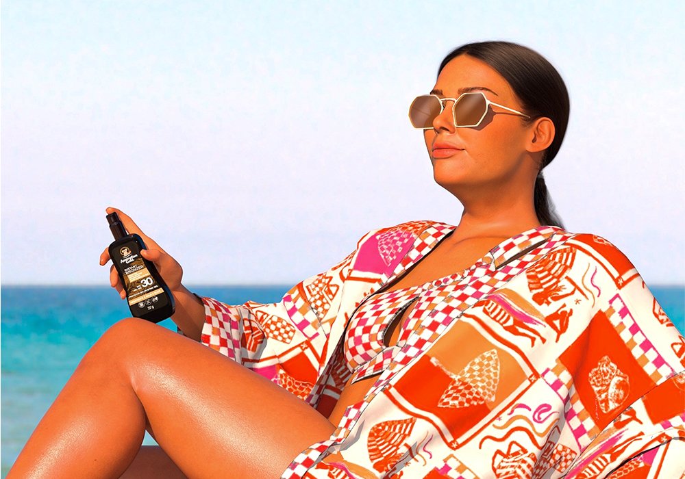 Imagem com fundo azul claro, com uma mulher um conjunto de biquíni estampado, uma saída de praia estampada e um óculos de sol.