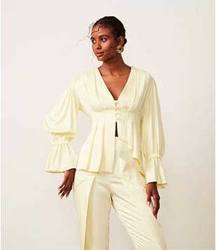 BLUSA EM VISCOSE COM MANGA BUFANTE COM PUNHO DIFERENCIADO AMARELO