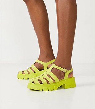 Sandália Rasteira Em Couro Com Sola Tratorada Verde