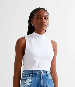 Blusa Cropped Básica Sem Manga Em Algodão Com Gola Alta Branco