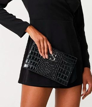 Carteira Clutch Com Lapela E Textura Croco Preto