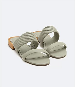 SANDÁLIA RASTEIRA EM COURO COM SALTO MADEIRINHA VERDE