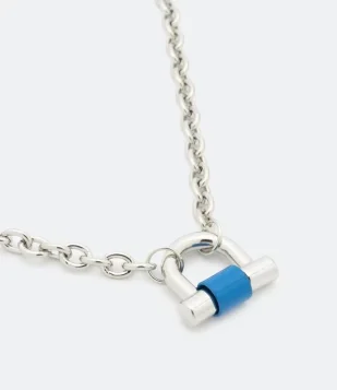 Colar Médio Em Metal Com Pingente De Cadeado Azul