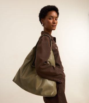 Bolsa Hobo Grande em Pu Verde