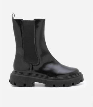 Bota Chelsea Tratorada com Cano Médio Preto