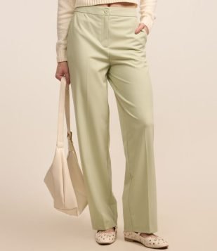 Calça Reta Alfaiatada com Bolsos e Frisos Verde